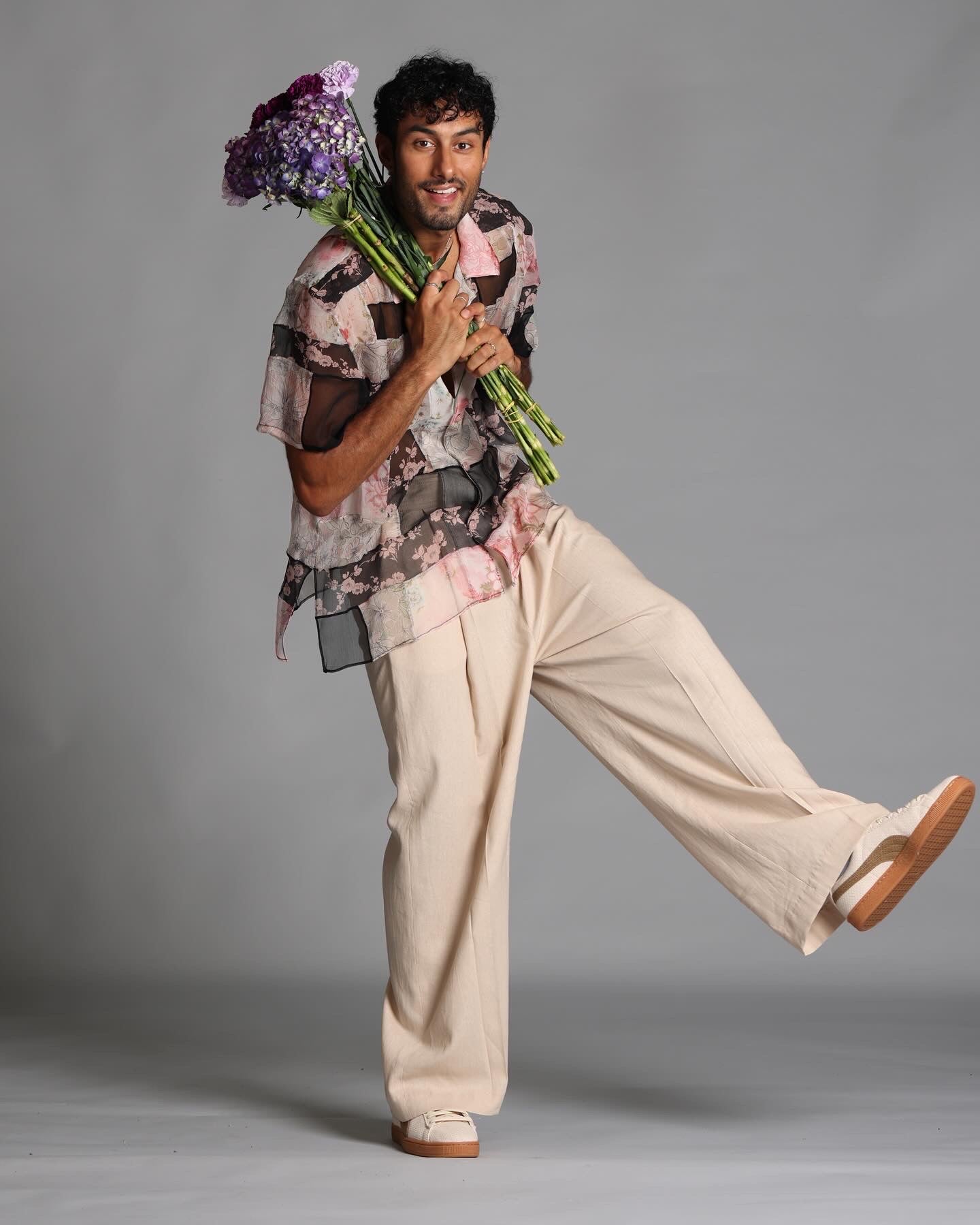 Cotton-Linen Pleated Pants